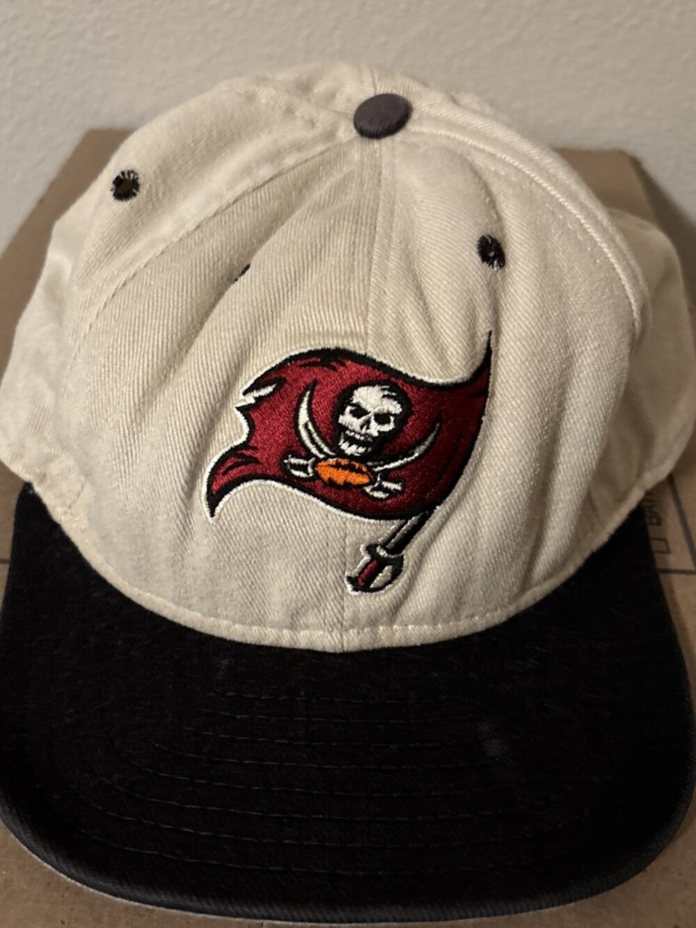 Tampa Bay Buccaneers Snapback Hat, Cap, By New Era